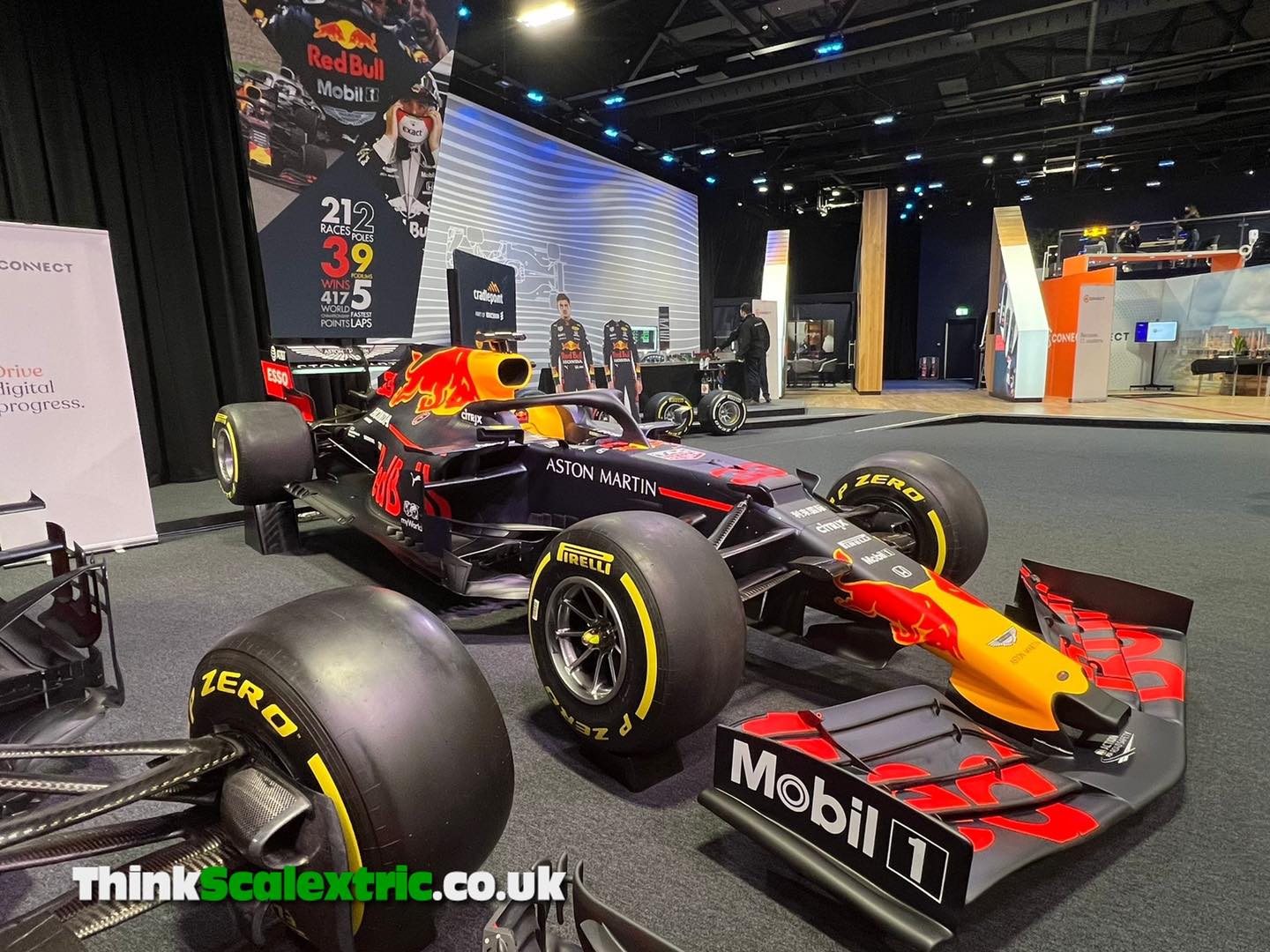 UK Connect / Oracle Red Bull Racing